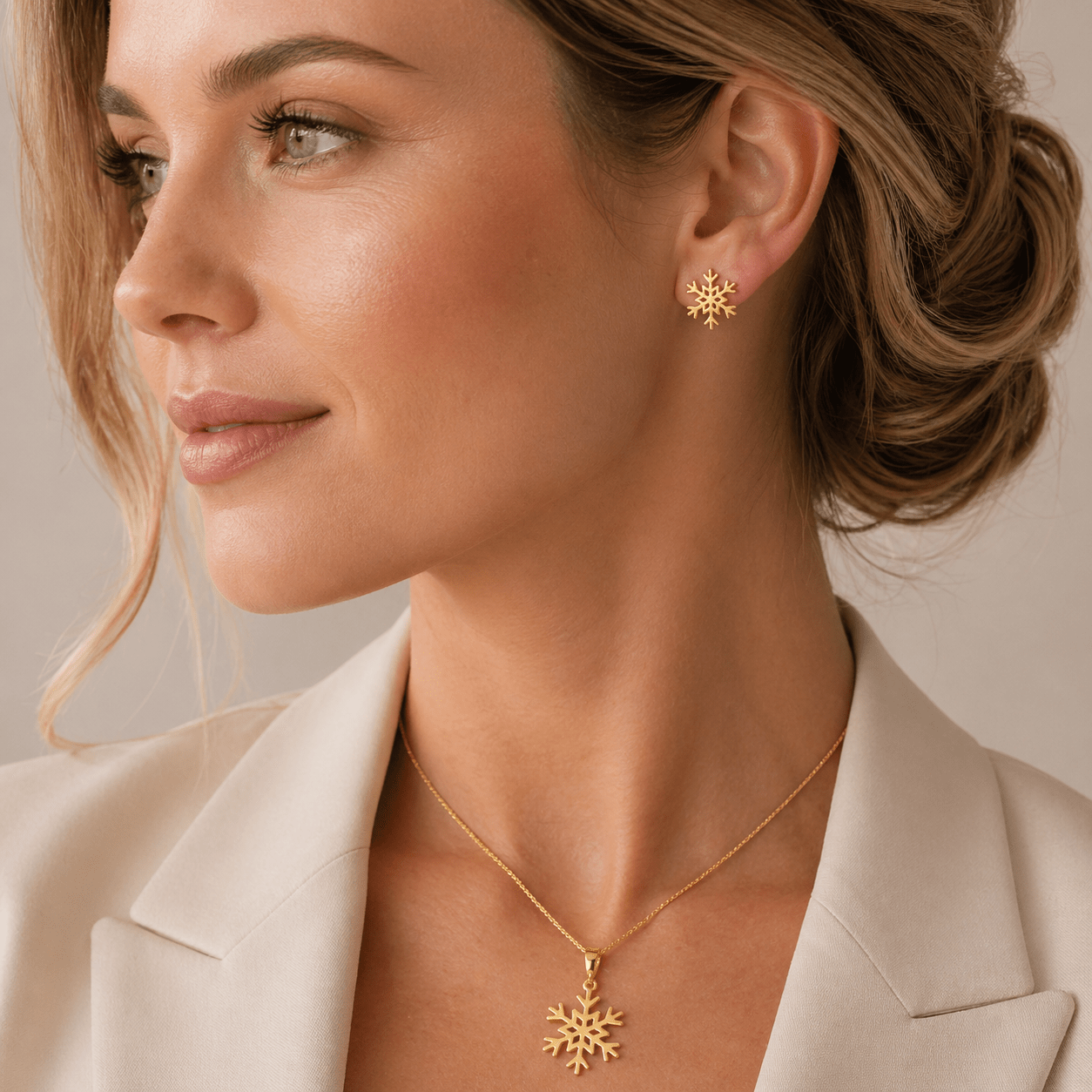18K Gold Snowflake Pendant & Stud Earring Set - Delma Gold Jewelry