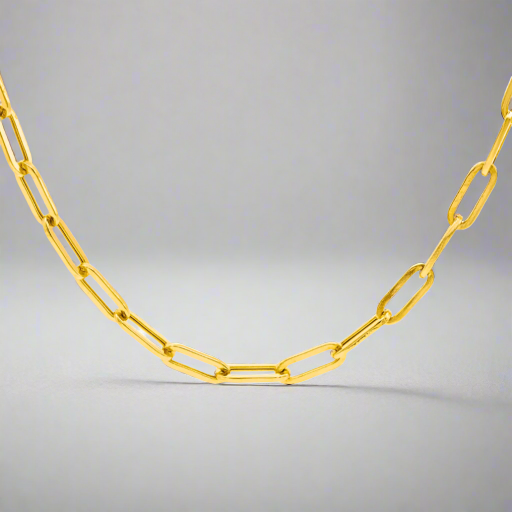 Elegant Links 18K Yellow Gold Paperclip Necklace