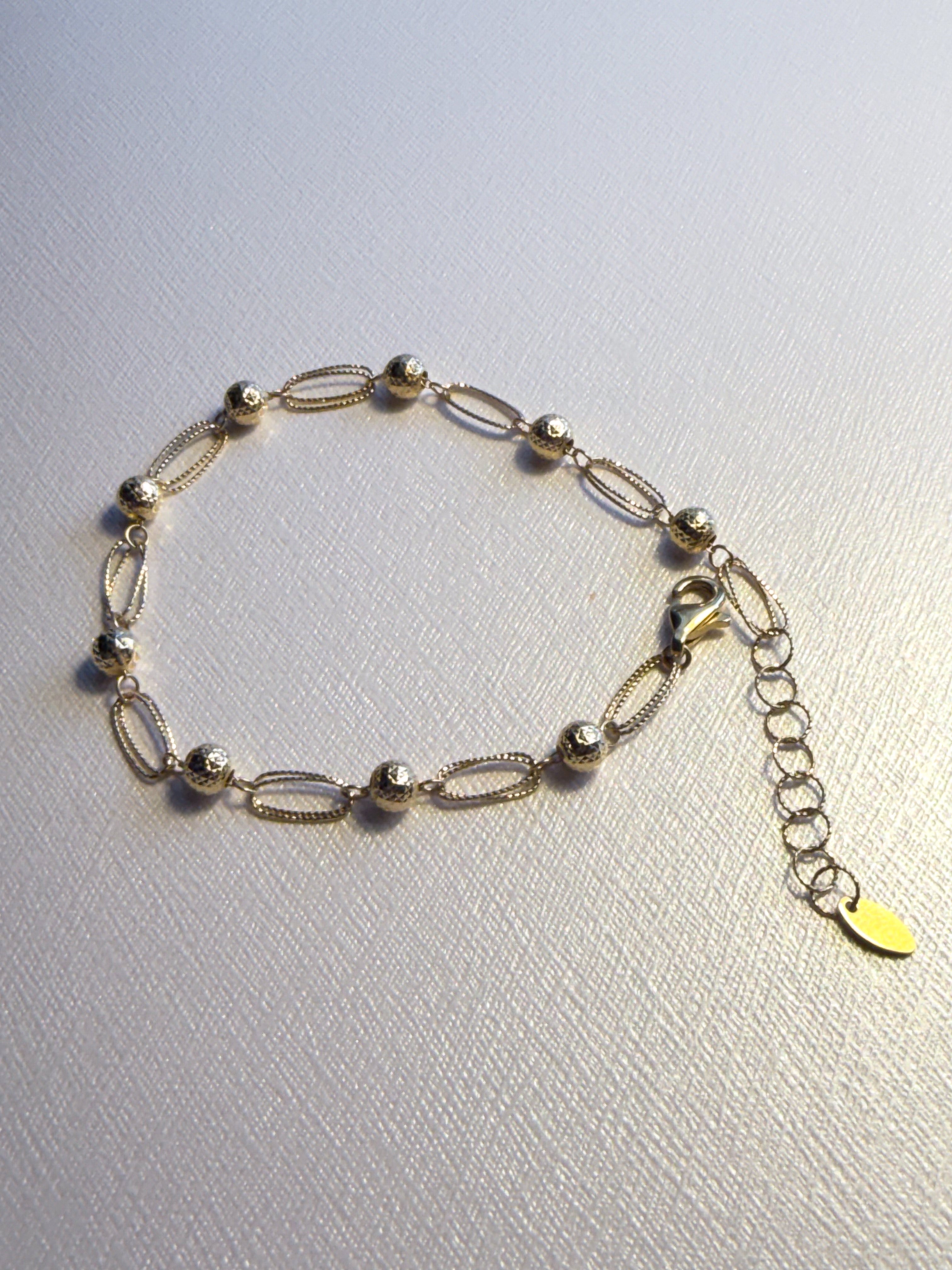 18K Gold Diamond-Cut Bead Link Bracelet