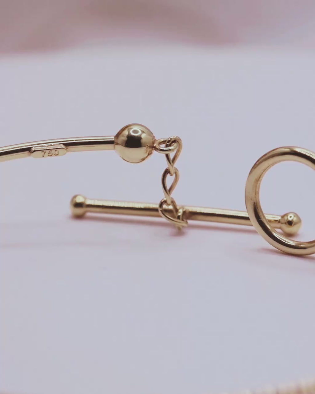 18K Solid Gold Toggle Clasp Bangle