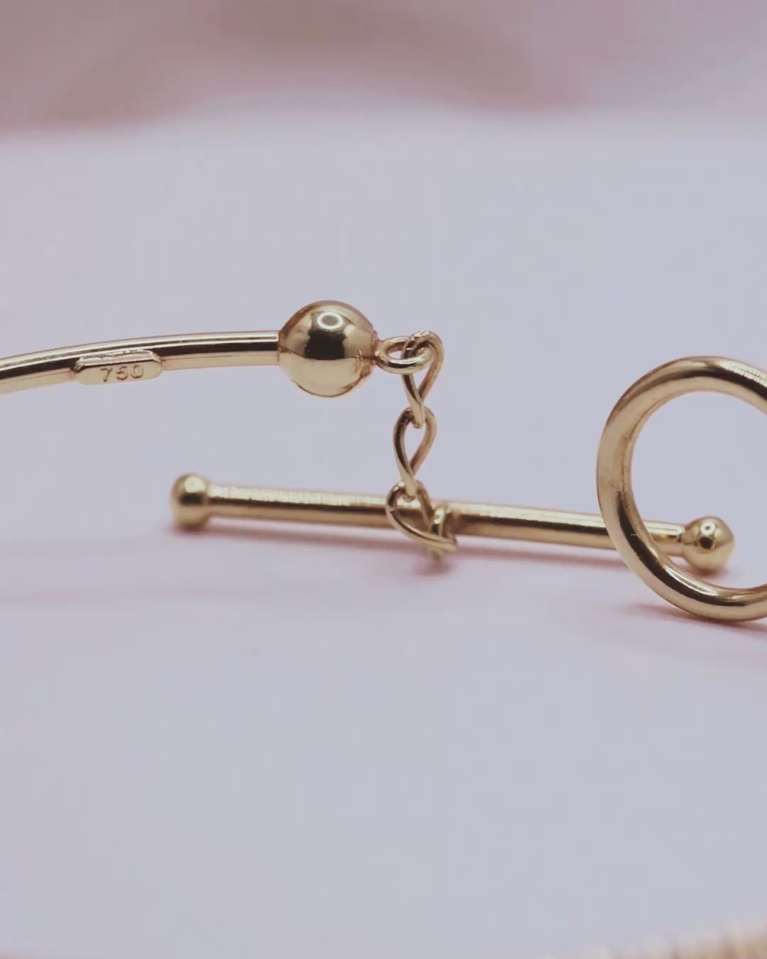 18K Solid Gold Toggle Clasp Bangle