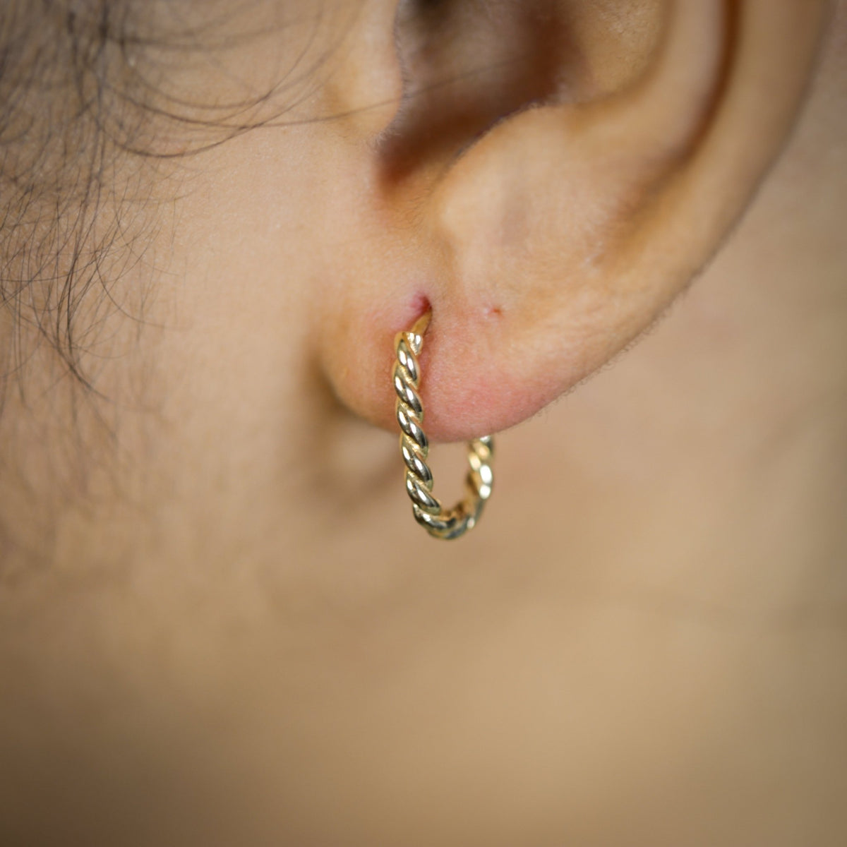 Twist Luxe 18K Gold Rope Hoop Earrings - Delma Gold Jewelry